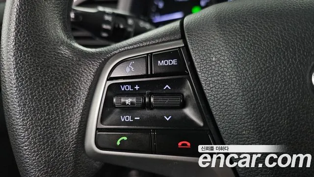 Hyundai Avante — фото 18