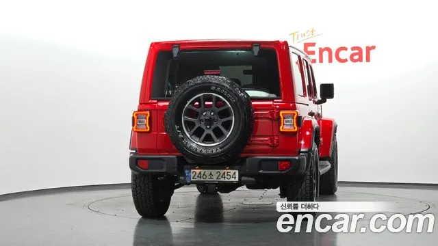 Jeep Wrangler — фото 4