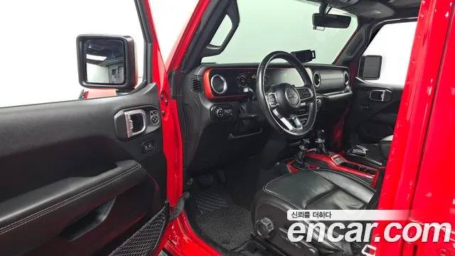 Jeep Wrangler — фото 10
