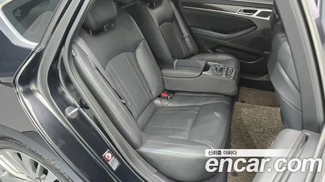 Hyundai Genesis — фото 11