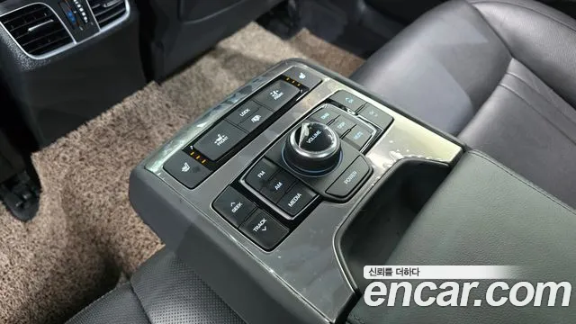 Hyundai Genesis — фото 18
