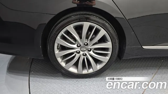 Hyundai Genesis — фото 5