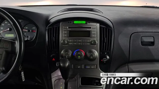 Hyundai Starex — фото 15