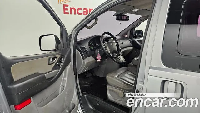 Hyundai Starex — фото 10