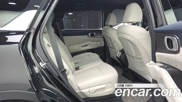 Kia Sorento — фото 11