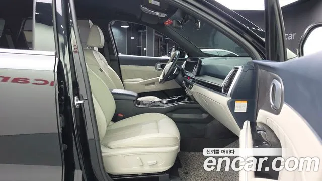 Kia Sorento — фото 10
