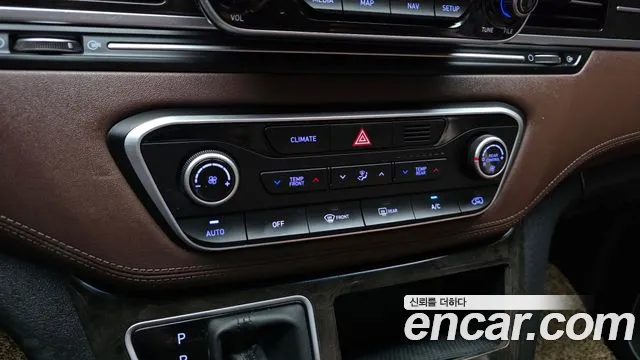 Hyundai Starex — фото 16