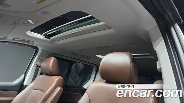Hyundai Starex — фото 19