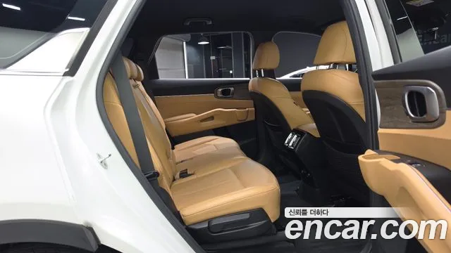 Kia Sorento — фото 11