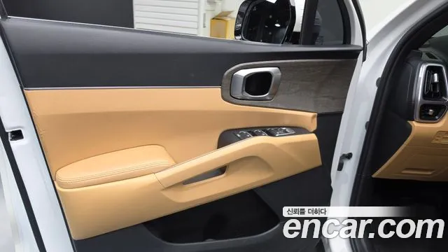 Kia Sorento — фото 24