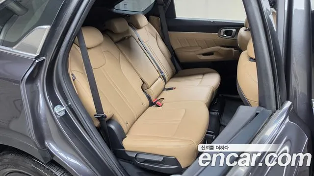 Kia Sorento — фото 12