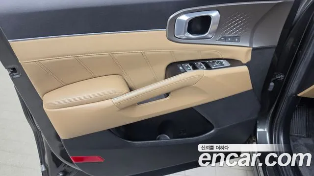 Kia Sorento — фото 24