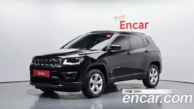 Jeep Compass — фото 1