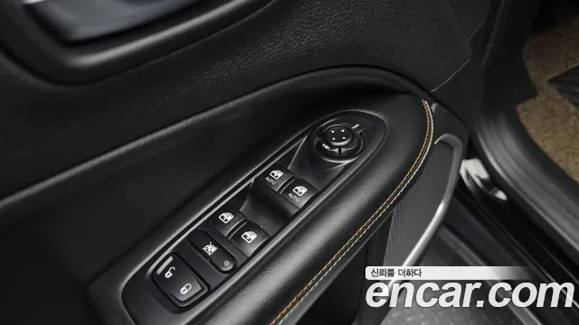 Jeep Compass — фото 15