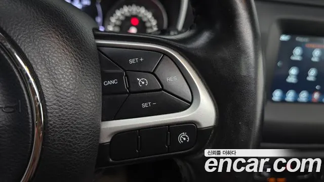 Jeep Compass — фото 16