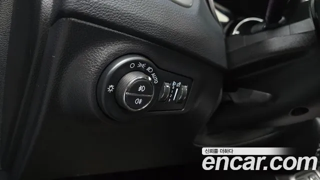 Jeep Compass — фото 18