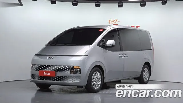 Hyundai Staria — фото 1