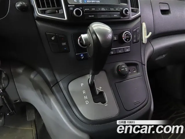 Hyundai Starex — фото 11
