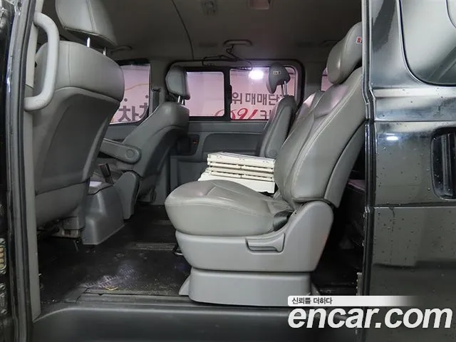 Hyundai Starex — фото 16