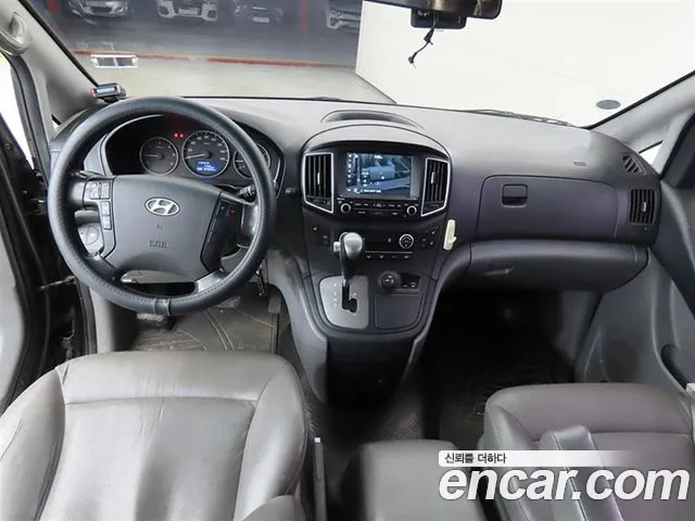 Hyundai Starex — фото 18