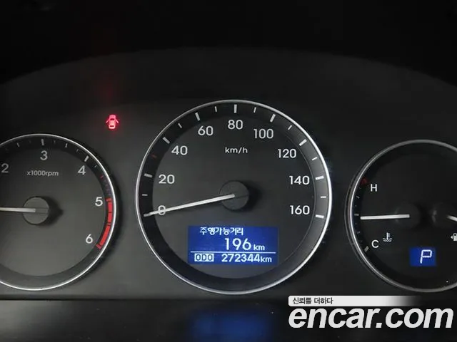 Hyundai Starex — фото 19