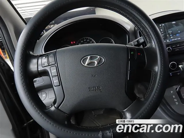 Hyundai Starex — фото 20