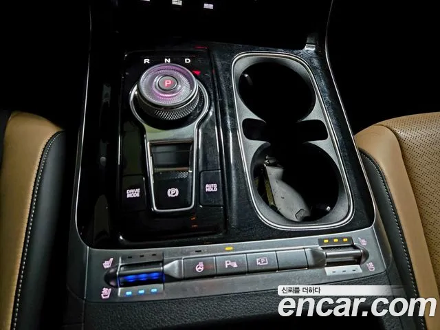 Kia Carnival — фото 18