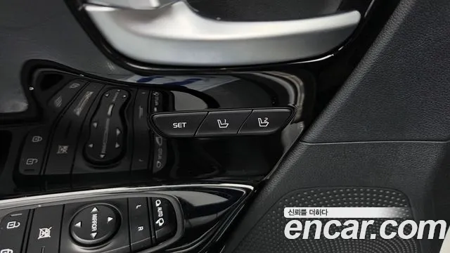 Kia Niro — фото 15