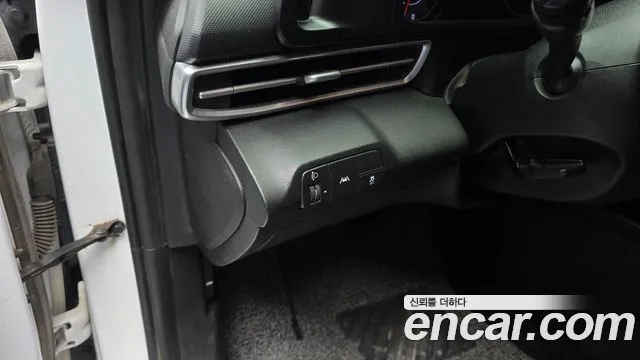 Hyundai Avante — фото 16