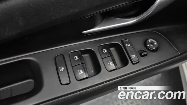 Hyundai Avante — фото 17
