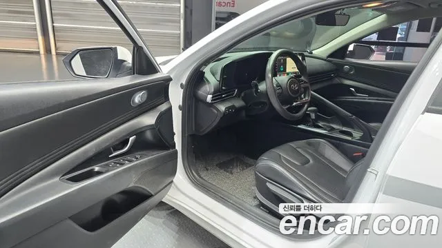Hyundai Avante — фото 10