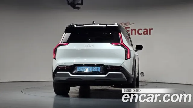 Kia EV9 — фото 3