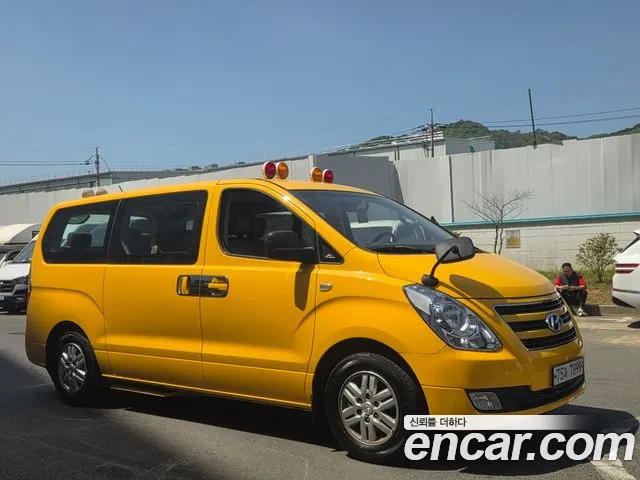 Hyundai Starex — фото 2