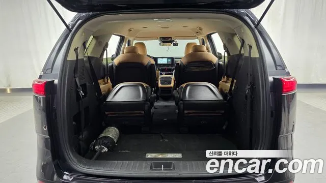 Kia Carnival — фото 20