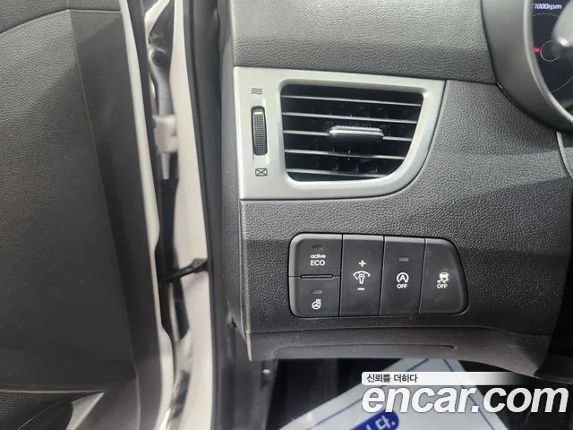 Hyundai Avante — фото 13