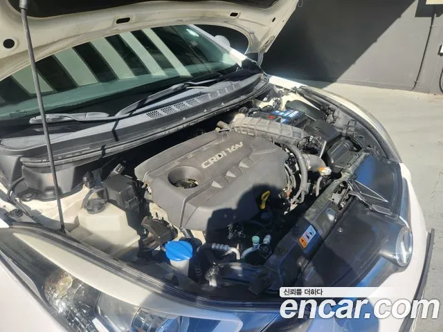 Hyundai Avante — фото 19
