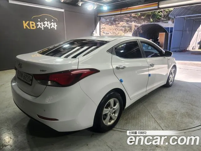 Hyundai Avante — фото 6