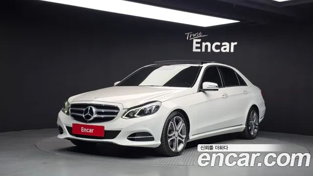 Mercedes-Benz E-Class — фото 1
