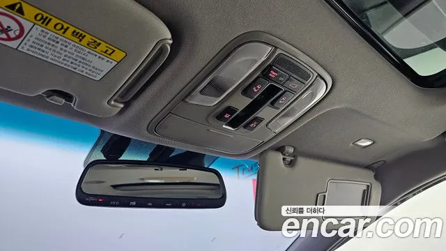 Kia Carnival — фото 18