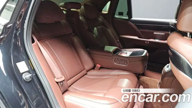 Genesis G90 — фото 11
