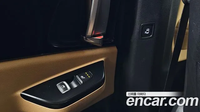 Kia Carnival — фото 17