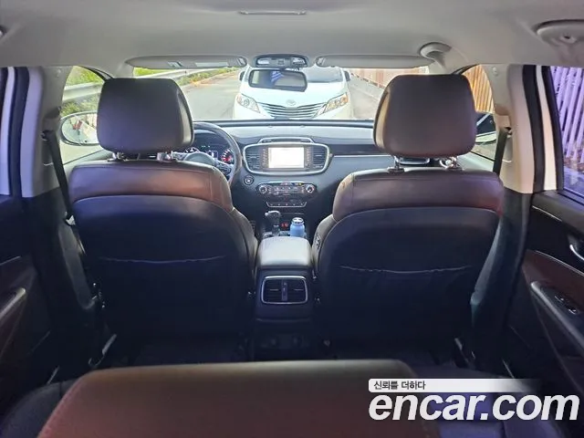 Kia Sorento — фото 20