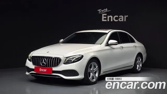 Mercedes-Benz E-Class — фото 1