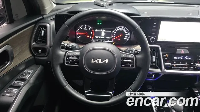 Kia Sorento — фото 14