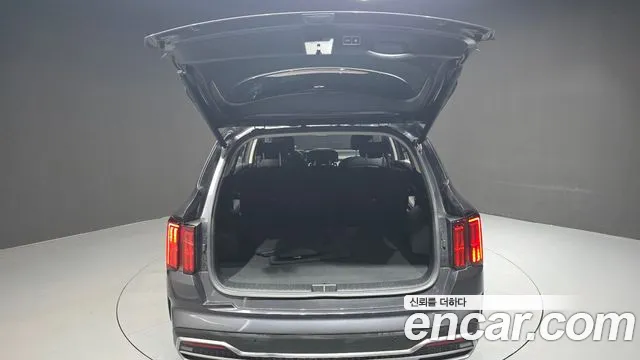 Kia Sorento — фото 17
