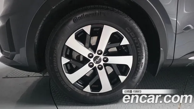 Kia Sorento — фото 5