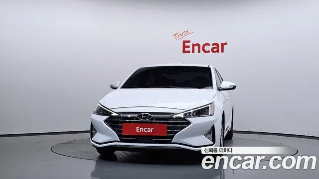 Hyundai Avante — фото 3