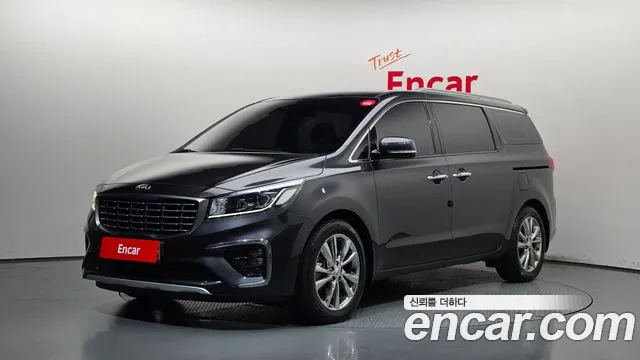 Kia Carnival — фото 1