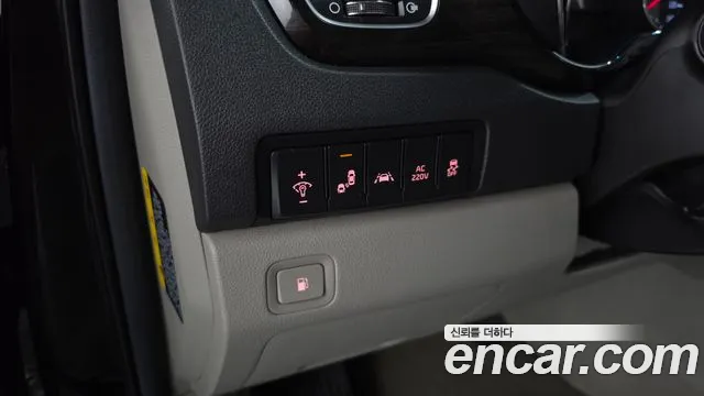 Kia Carnival — фото 27