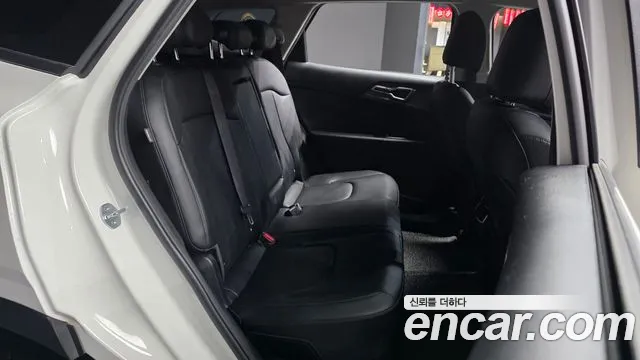 Kia Sportage — фото 11